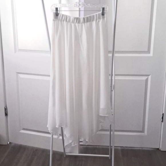 Chiffon Dresses with Tiered Skirt and Elastic Waist White